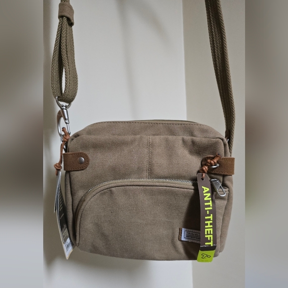 Travelon Handbags - Travelon Heritage Crossbody Anti-Theft Messenger Bag New With Tags